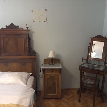 Guesthouse Kuca Na Sterne ลอฟราน ภายนอก รูปภาพ