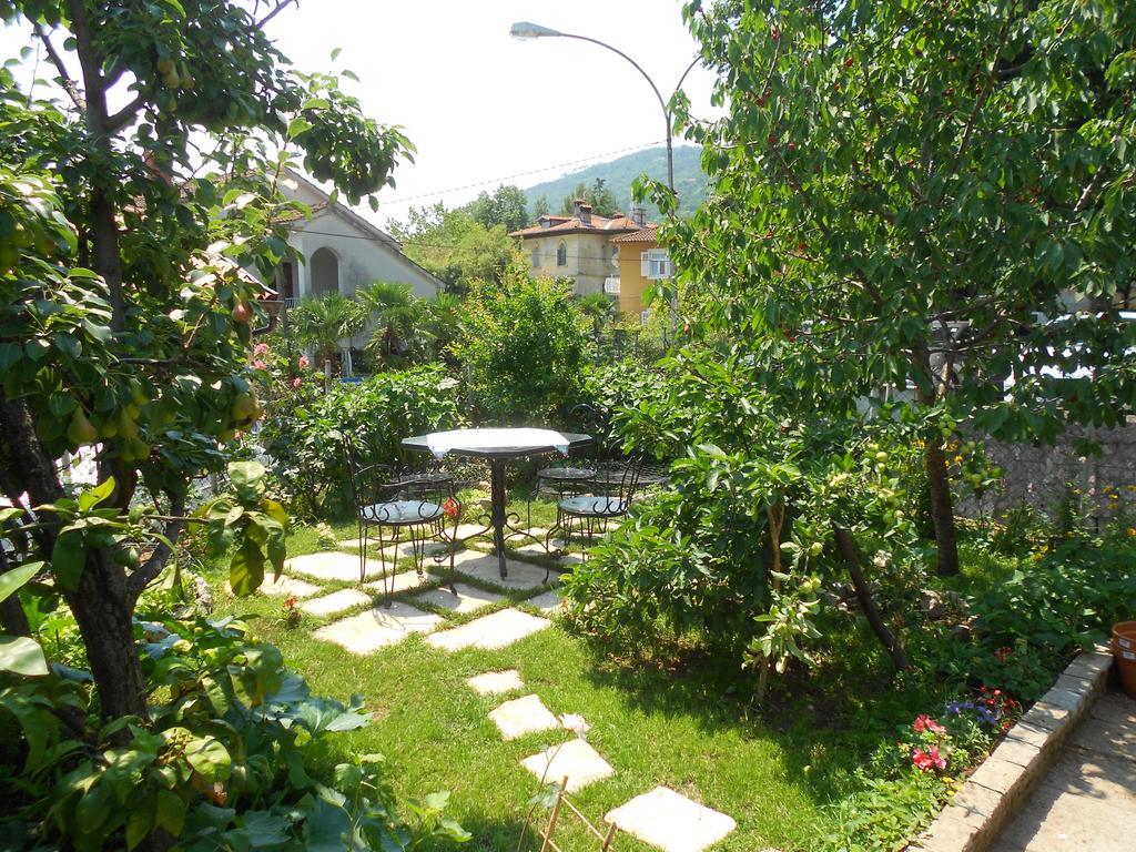 Guesthouse Kuca Na Sterne ลอฟราน ภายนอก รูปภาพ