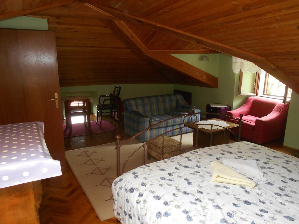 Guesthouse Kuca Na Sterne ลอฟราน ห้อง รูปภาพ