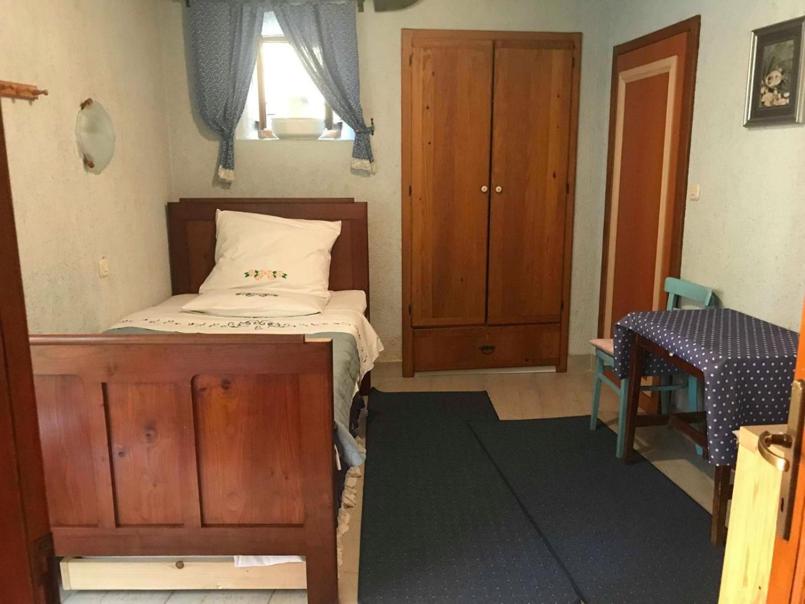 Guesthouse Kuca Na Sterne ลอฟราน ภายนอก รูปภาพ